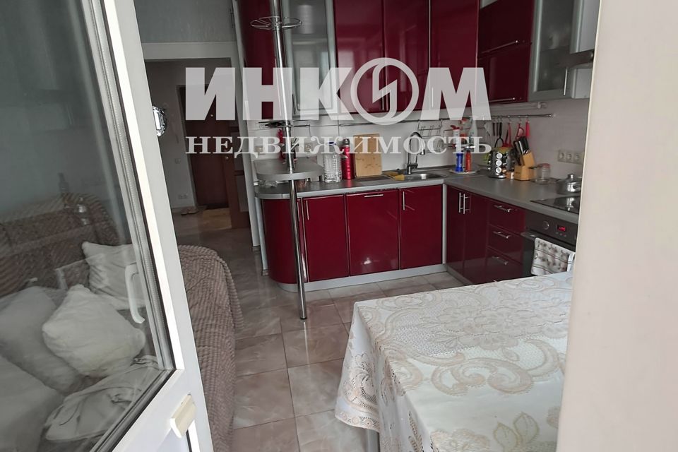 Продаётся 1-комнатная квартира, 42 м²