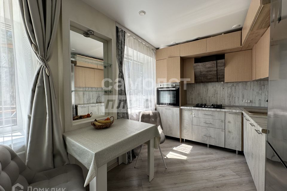 Продаётся 3-комнатная квартира, 54.7 м²