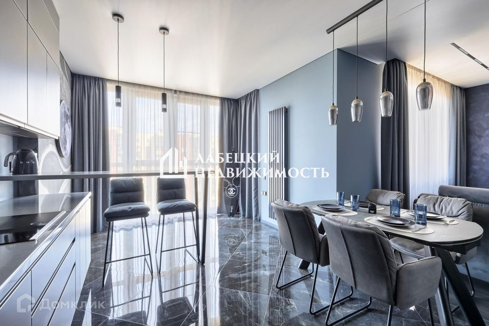 Продаётся 2-комнатная квартира, 114 м²