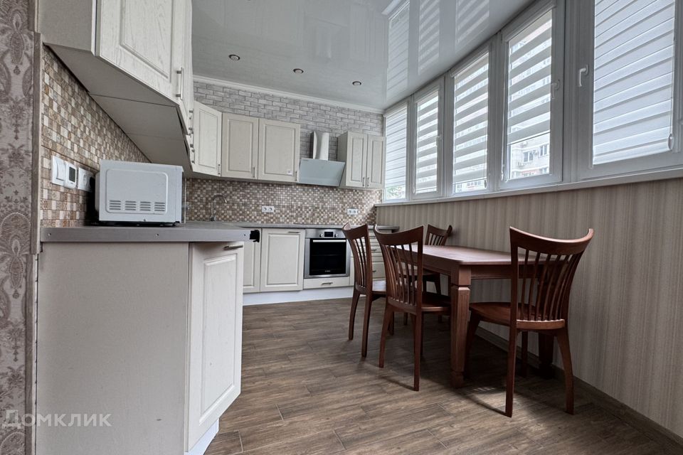 Продаётся 3-комнатная квартира, 100 м²
