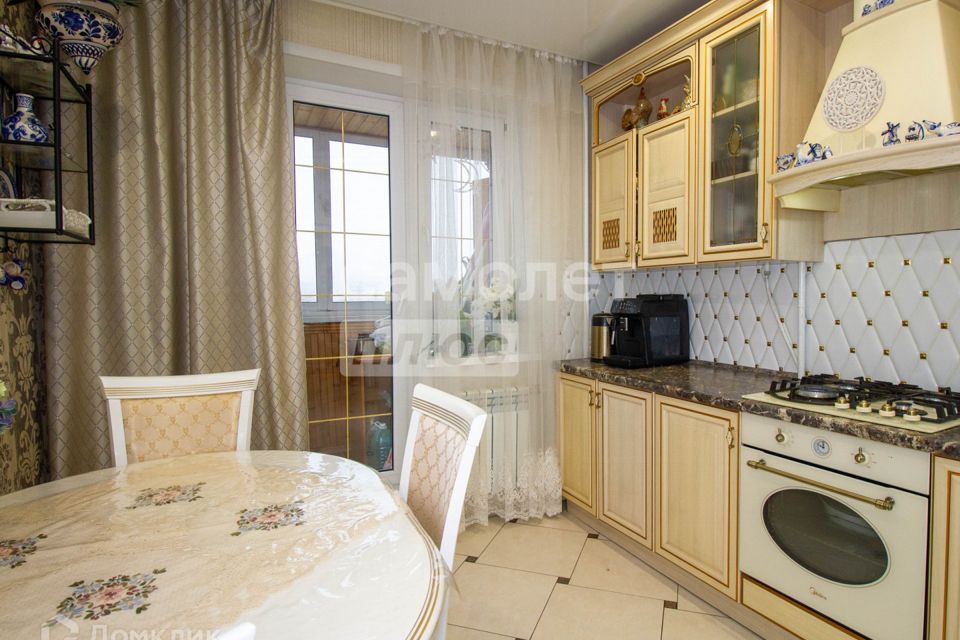 Продаётся 4-комнатная квартира, 73.97 м²