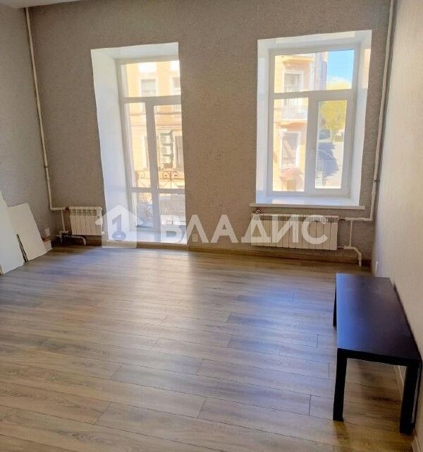 Продаётся 1-комнатная квартира, 42.8 м²