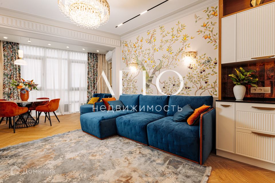 Продаётся 3-комнатная квартира, 120 м²