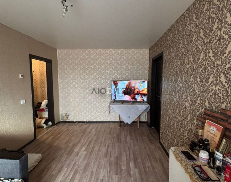 Продаётся 3-комнатная квартира, 57 м²