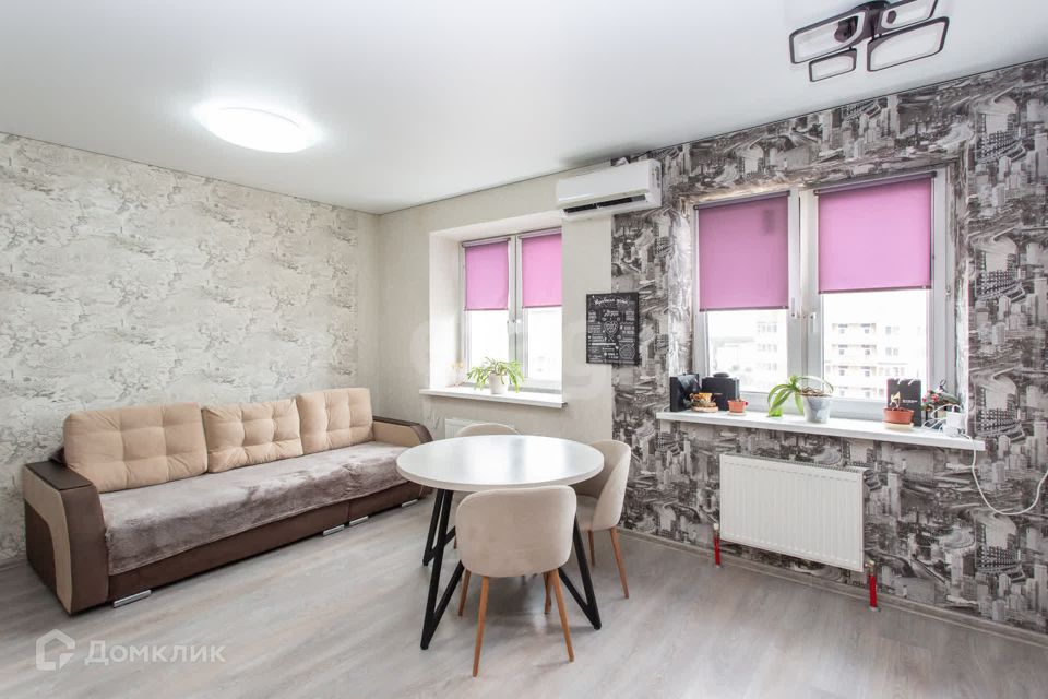 Продаётся 1-комнатная квартира, 49 м²
