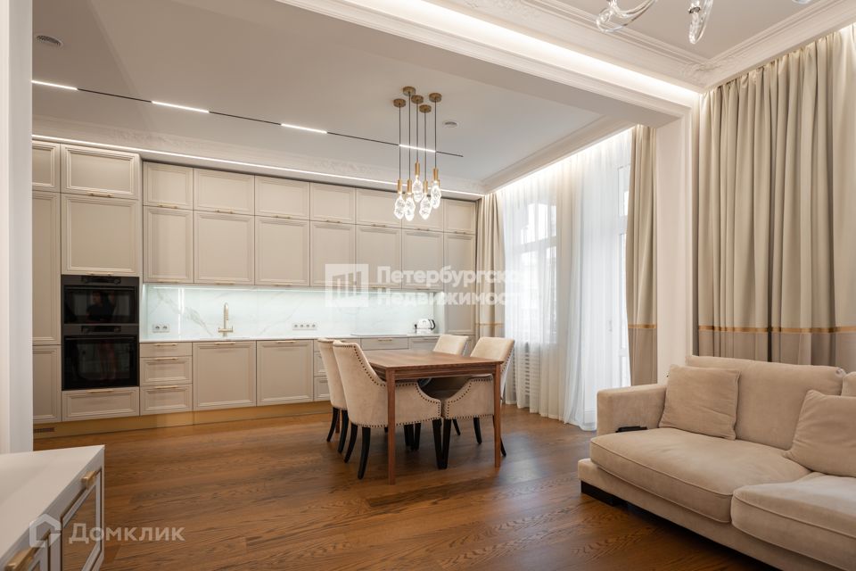 Продаётся 2-комнатная квартира, 105.9 м²