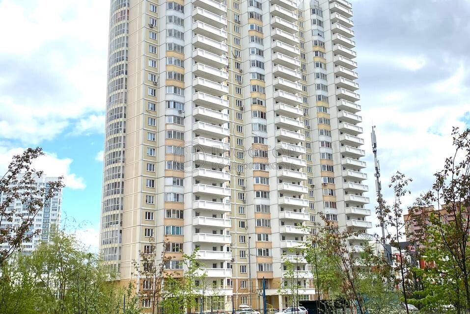 Продаётся 1-комнатная квартира, 41.7 м²