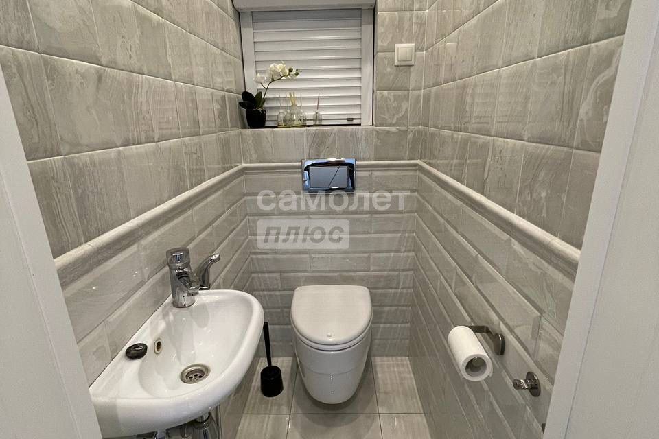 Продаётся 3-комнатная квартира, 65.7 м²