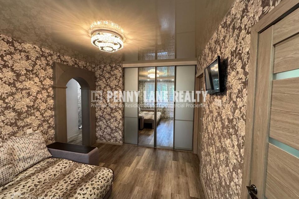 Продаётся 3-комнатная квартира, 47.4 м²