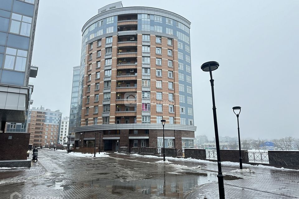 Продаётся 3-комнатная квартира, 118 м²