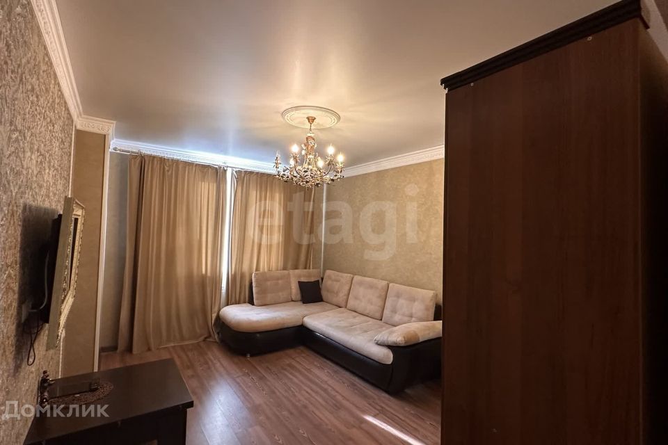 Продаётся 1-комнатная квартира, 42.1 м²