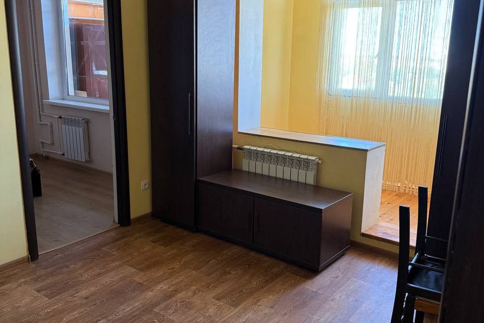 Продаётся 3-комнатная квартира, 56.8 м²