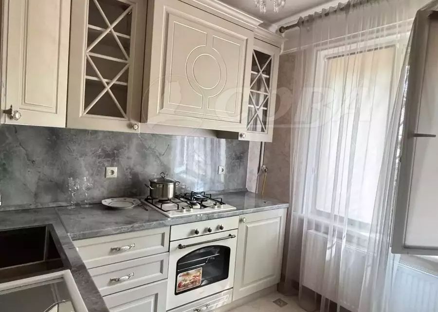 Сдаётся 2-комнатная квартира, 65 м²