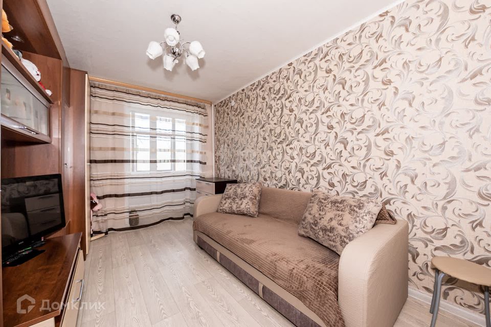 Продаётся комната в 1-комн. квартире, 12.4 м²