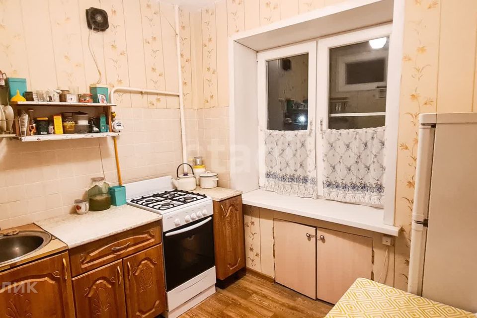 Продаётся 4-комнатная квартира, 60 м²