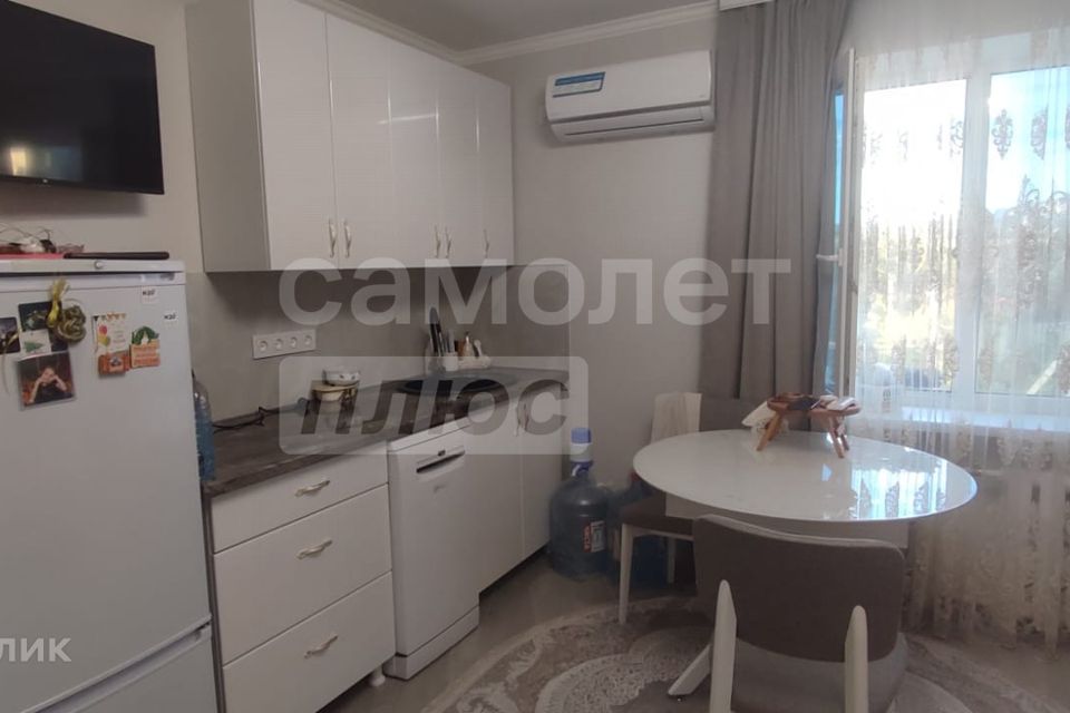 Продаётся комната в 1-комн. квартире, 17.6 м²