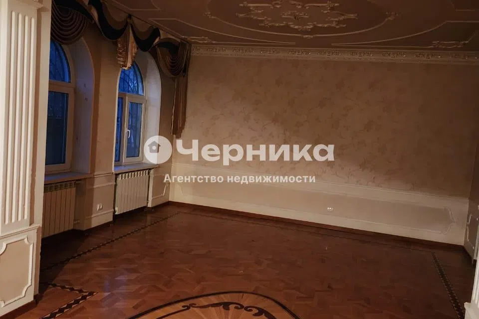 Продаётся 2-этажный дом, 200 м²