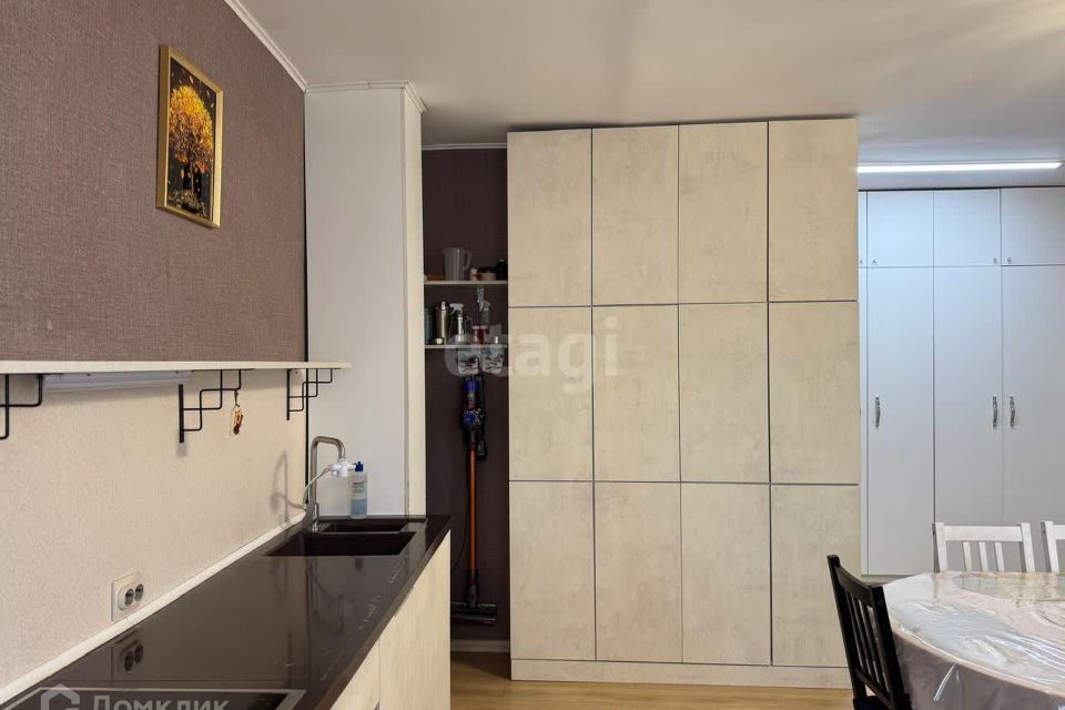 Продаётся 5-комнатная квартира, 84.1 м²