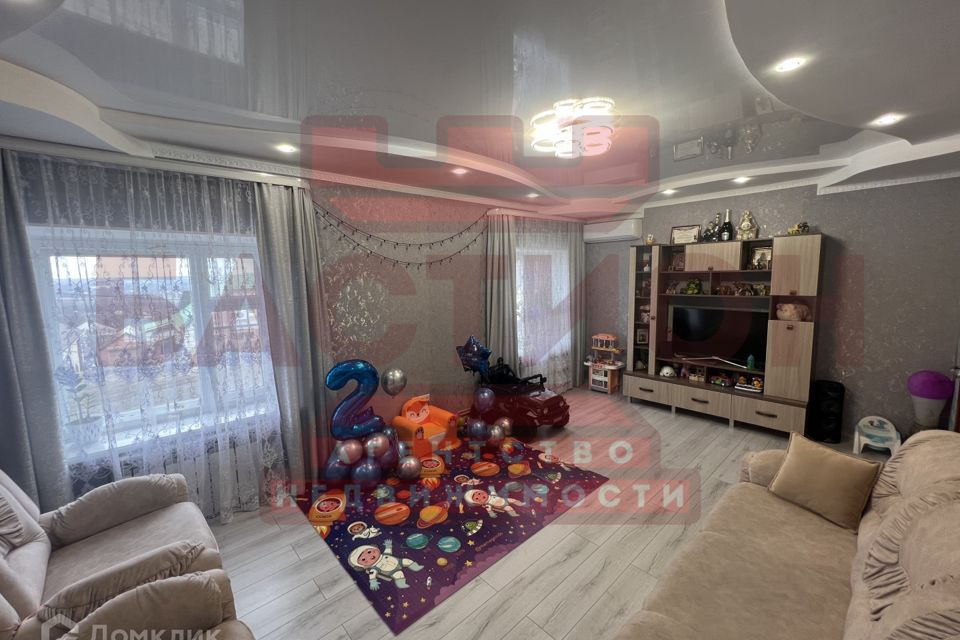 Продаётся 2-этажный дом, 250 м²