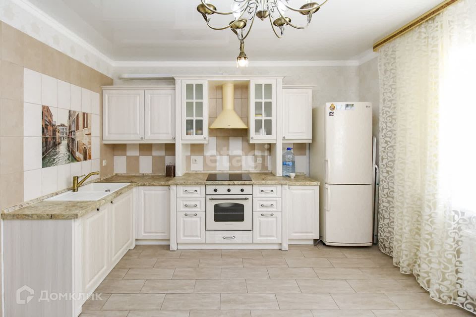 Продаётся 1-комнатная квартира, 55.6 м²