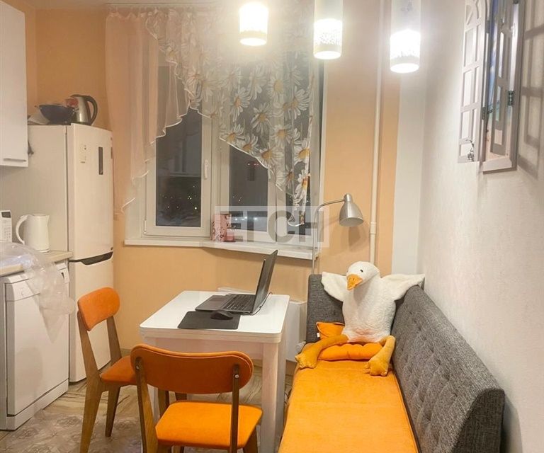 Продаётся 1-комнатная квартира, 38 м²