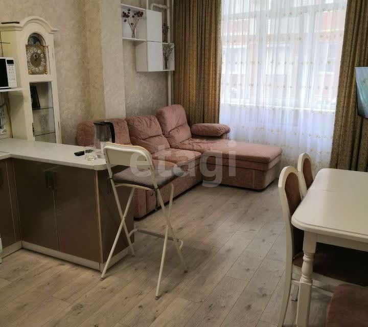 Продаётся 2-комнатная квартира, 89.1 м²