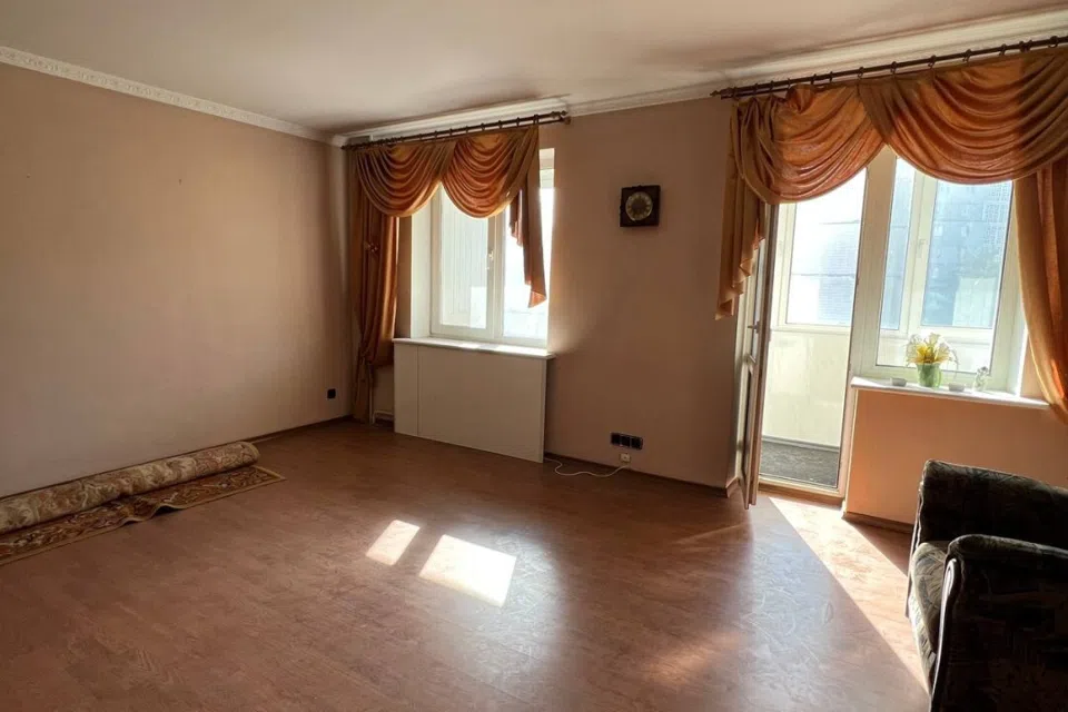 Продаётся 3-комнатная квартира, 82 м²