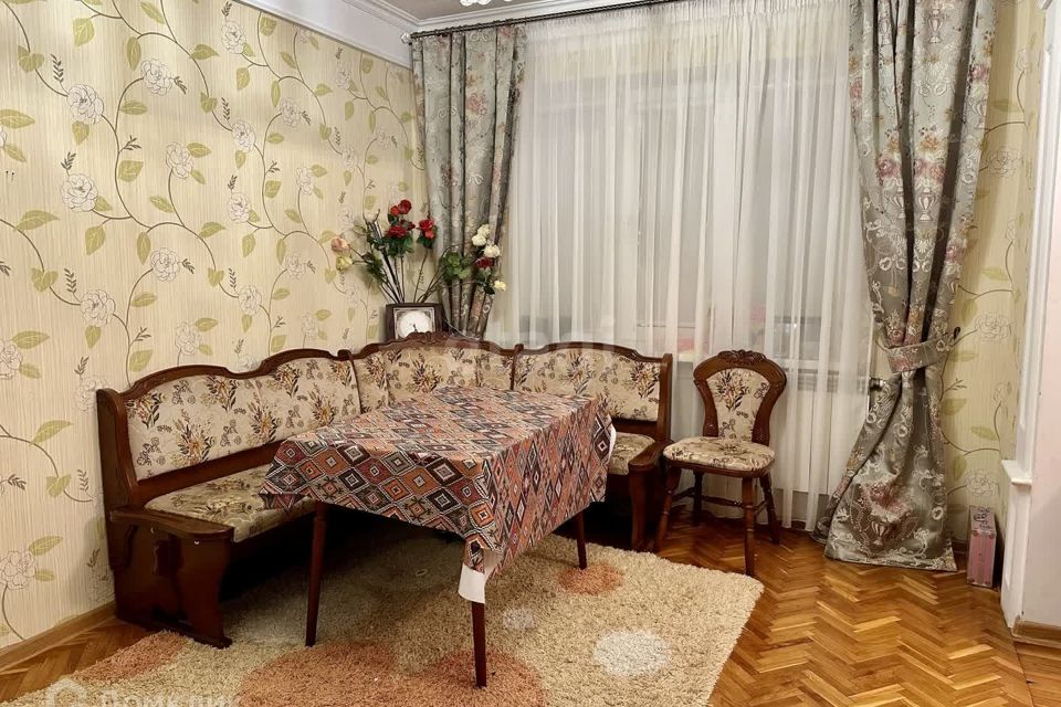 Продаётся 5-комнатная квартира, 110 м²