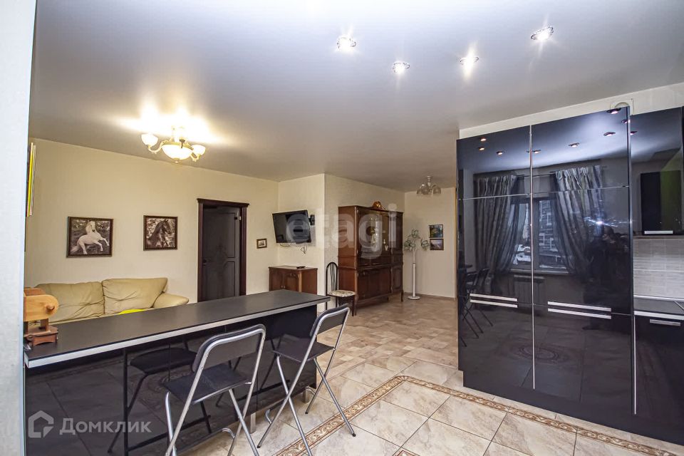 Продаётся 2-комнатная квартира, 69.9 м²