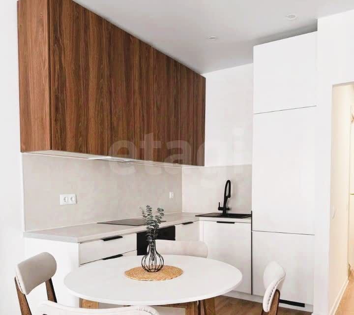 Продаётся 1-комнатная квартира, 41.7 м²