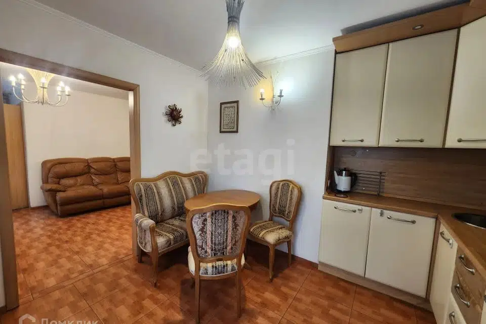 Продаётся 2-комнатная квартира, 71.1 м²