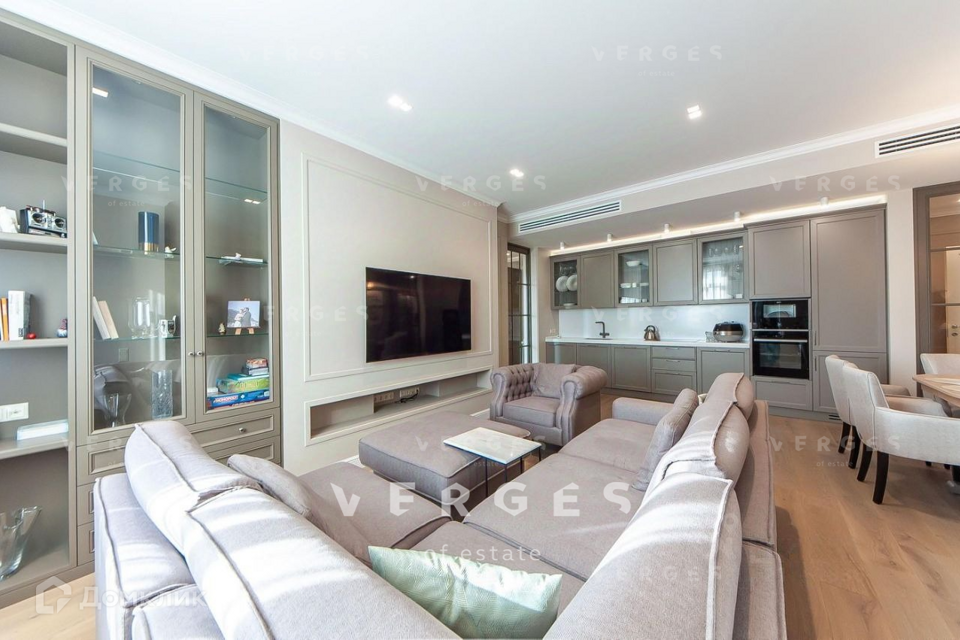 Продаётся 3-комнатная квартира, 101 м²