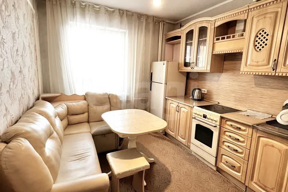 Сдаётся 1-комнатная квартира, 42 м²