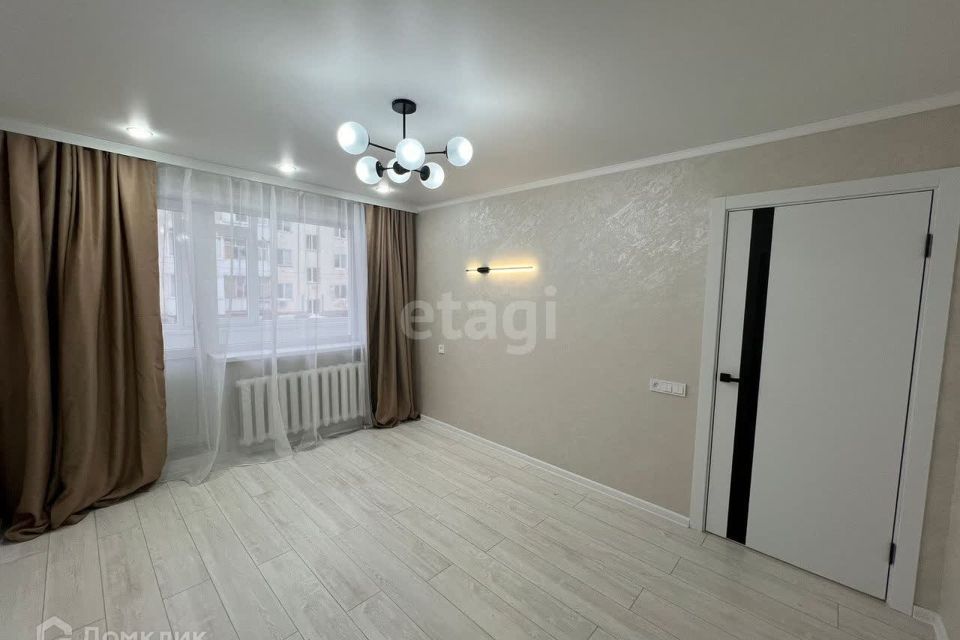Продаётся 3-комнатная квартира, 48.3 м²