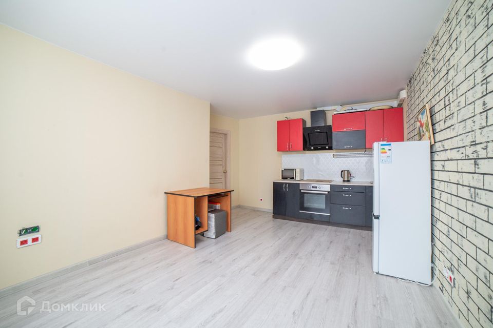 Продаётся 1-комнатная квартира, 57 м²