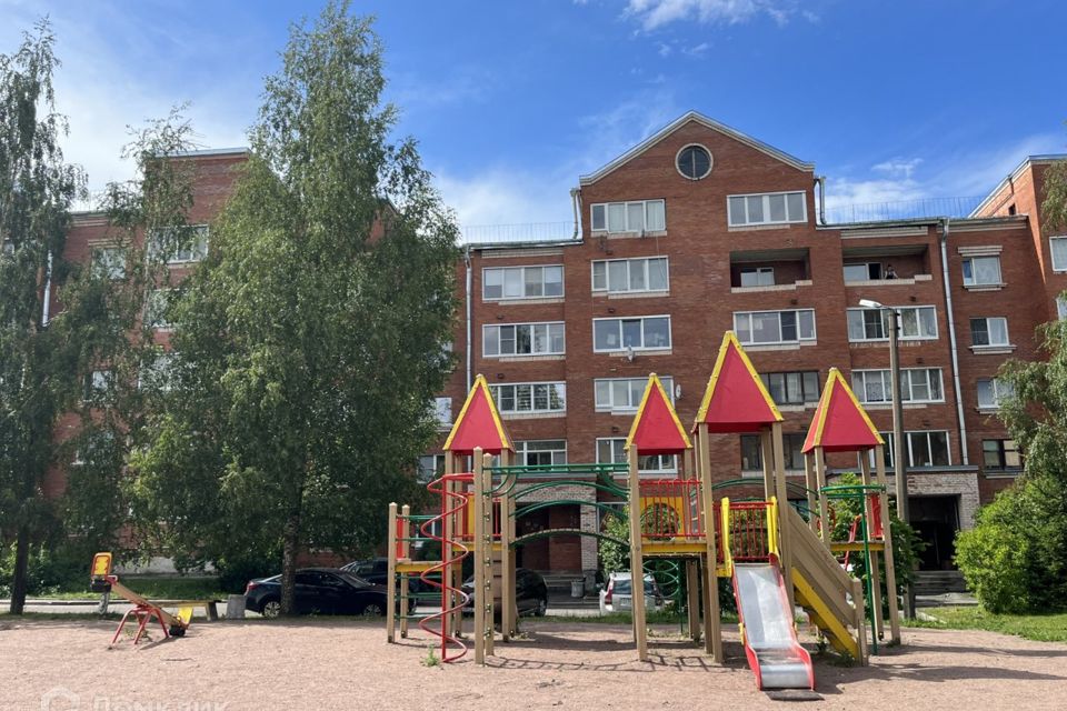 Продаётся 2-комнатная квартира, 70.8 м²