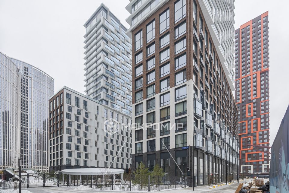 Продаётся 3-комнатная квартира, 148 м²