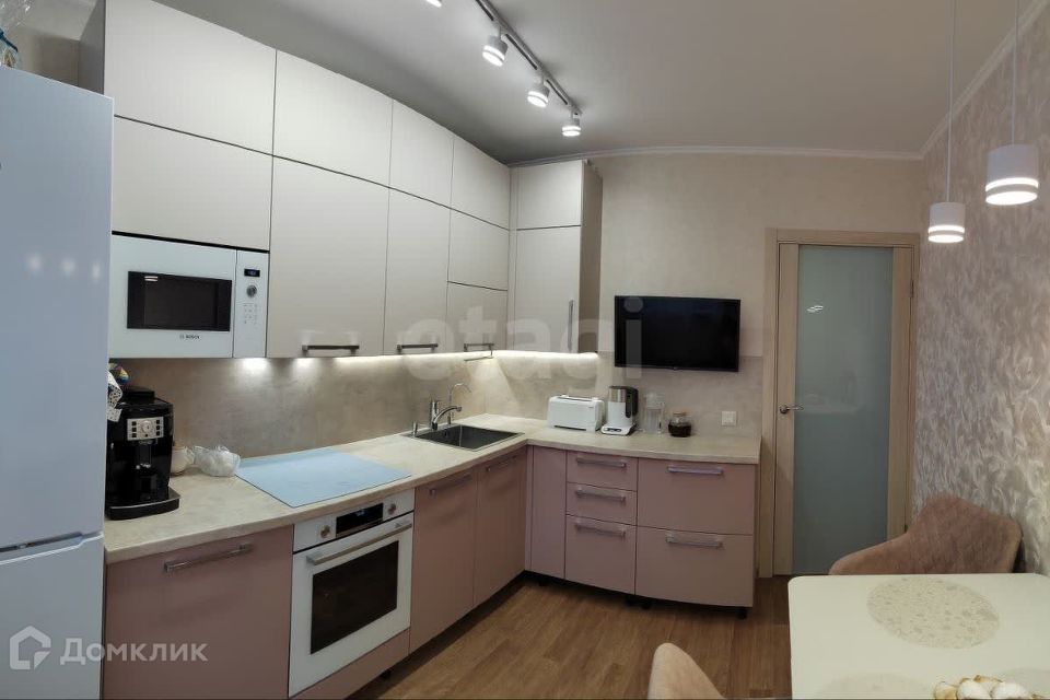 Продаётся 3-комнатная квартира, 70 м²