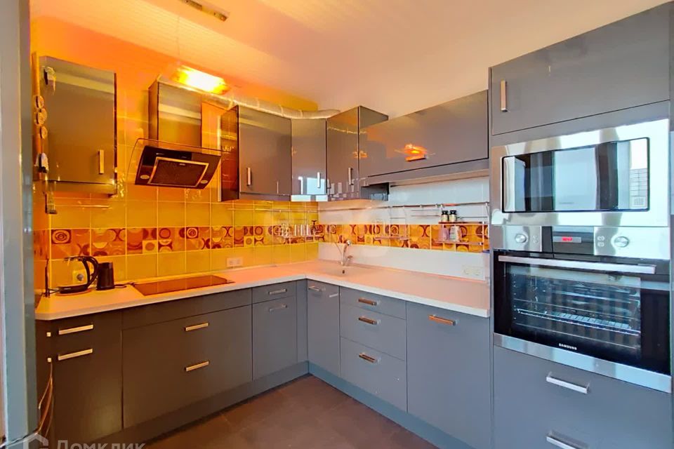 Продаётся 2-комнатная квартира, 87.1 м²