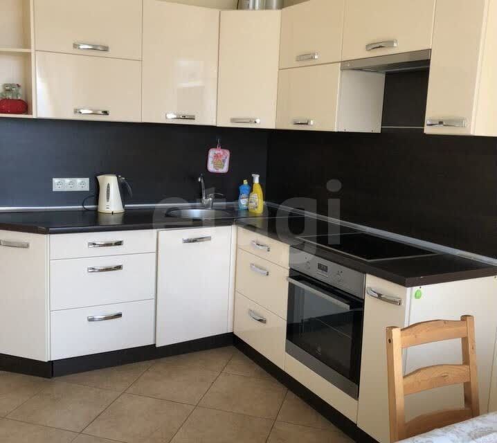 Сдаётся 1-комнатная квартира, 50 м²