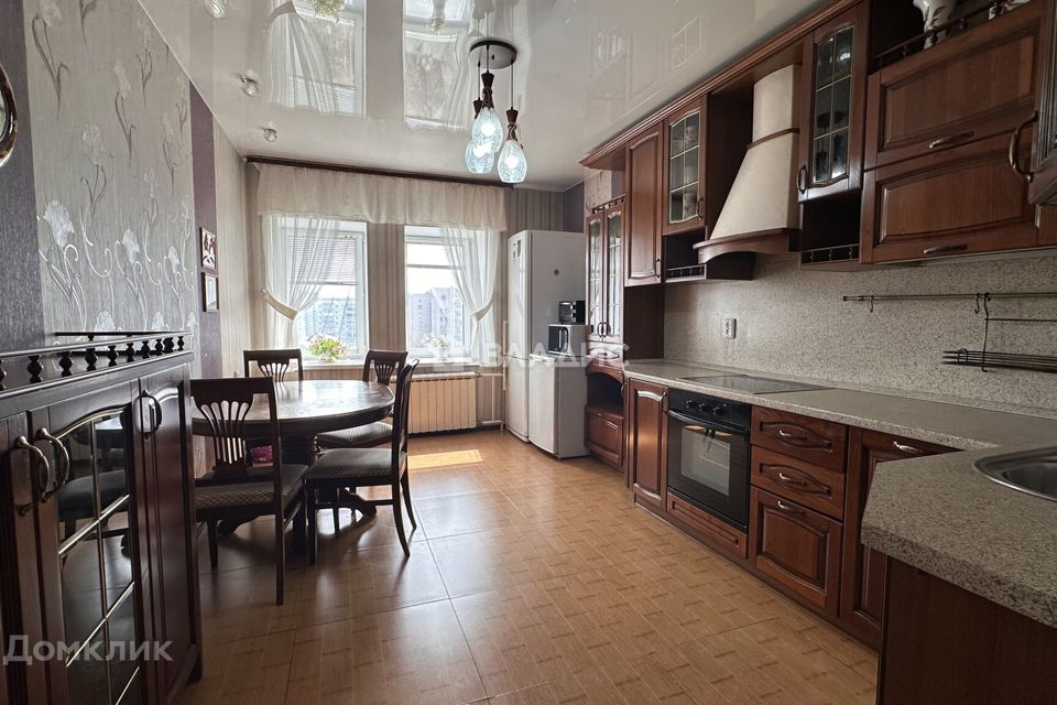 Продаётся 3-комнатная квартира, 92.7 м²