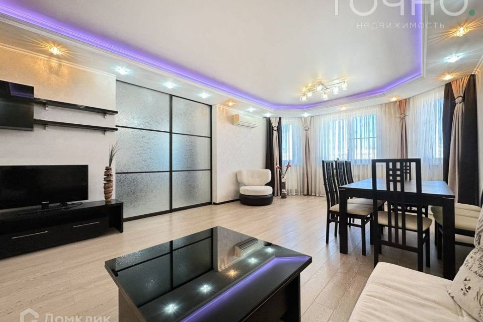Продаётся 3-комнатная квартира, 139 м²