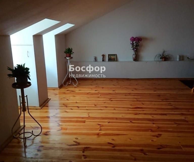 Продаётся 5-комнатная квартира, 188 м²