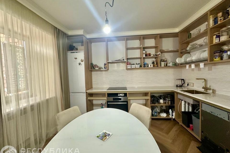 Продаётся 3-комнатная квартира, 61.7 м²