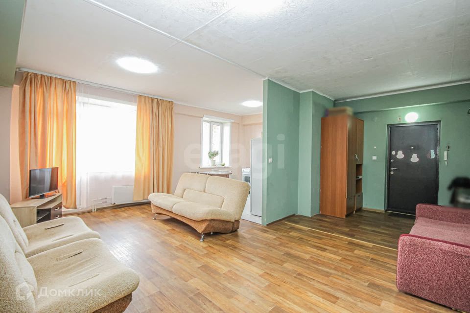 Продаётся 2-комнатная квартира, 70.1 м²