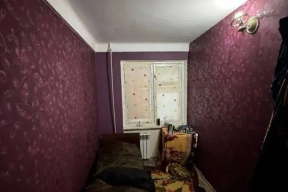 Продаётся 4-комнатная квартира, 58 м²