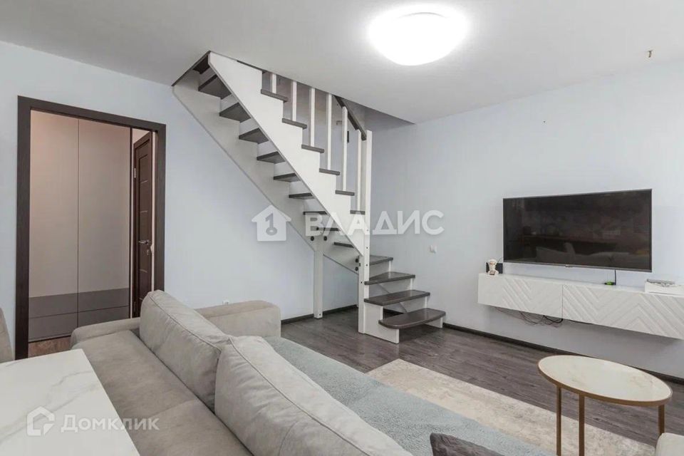 Продаётся 2-комнатная квартира, 63 м²