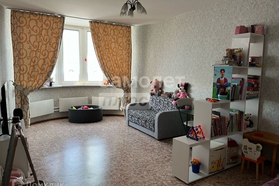 Продаётся 2-комнатная квартира, 72.5 м²