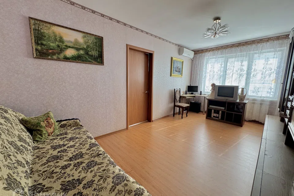 Продаётся 3-комнатная квартира, 57 м²