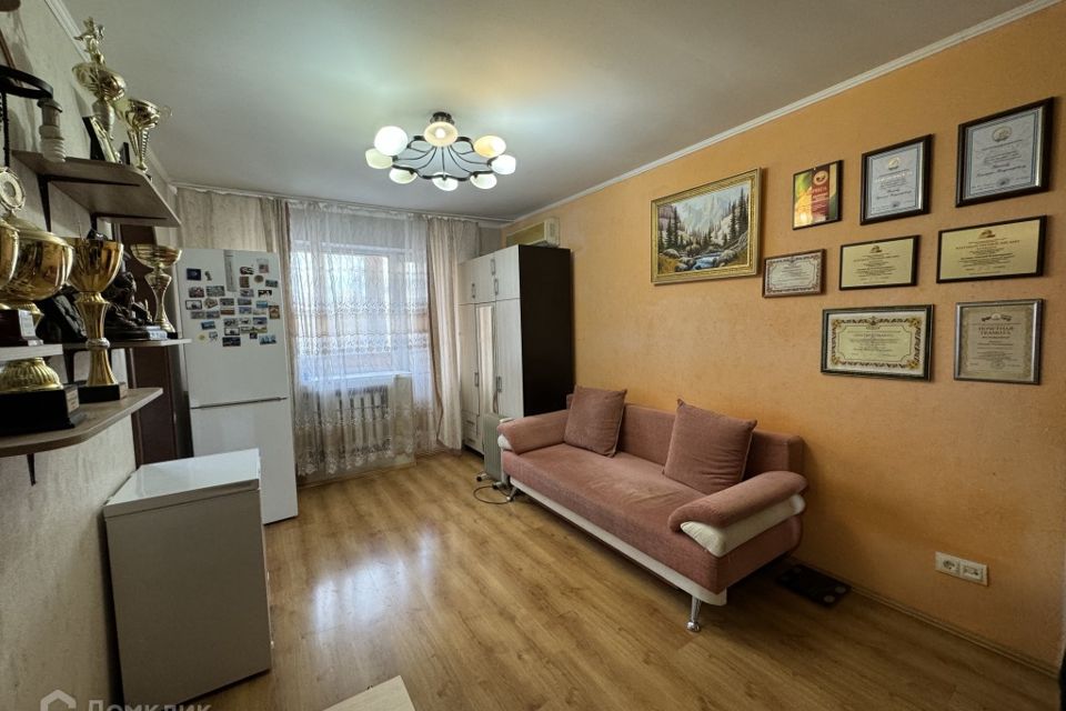 Продаётся 3-комнатная квартира, 58.1 м²